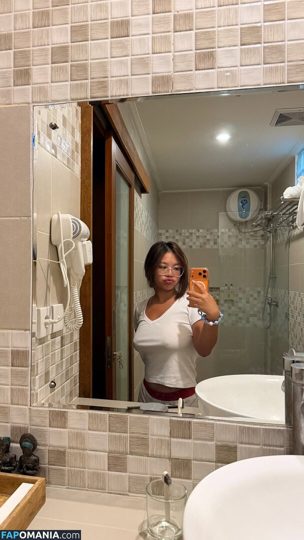 Lilhua12 / heyismewawa Naken OnlyFans  Läckta Foto #1