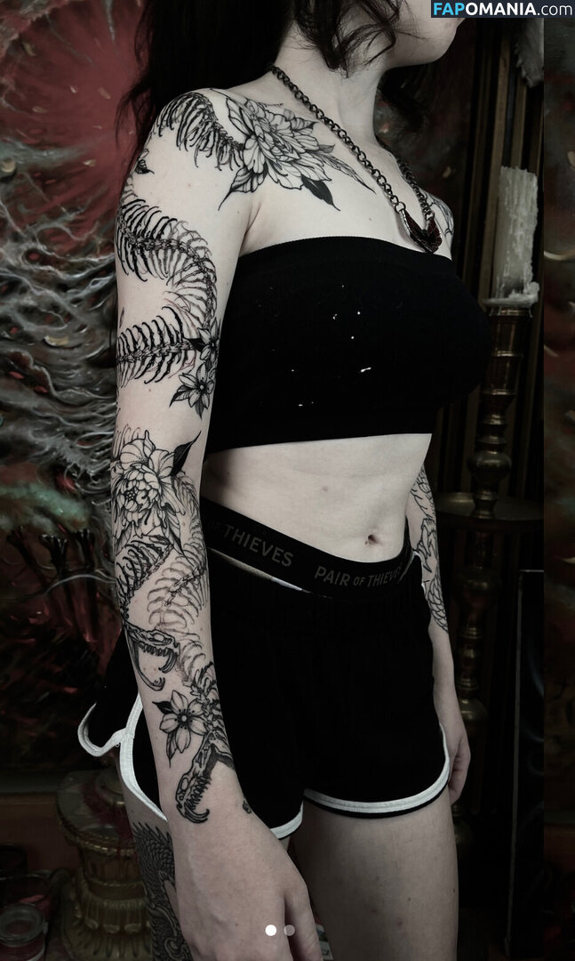 Liljellyshark Naken OnlyFans  Läckta Foto #3