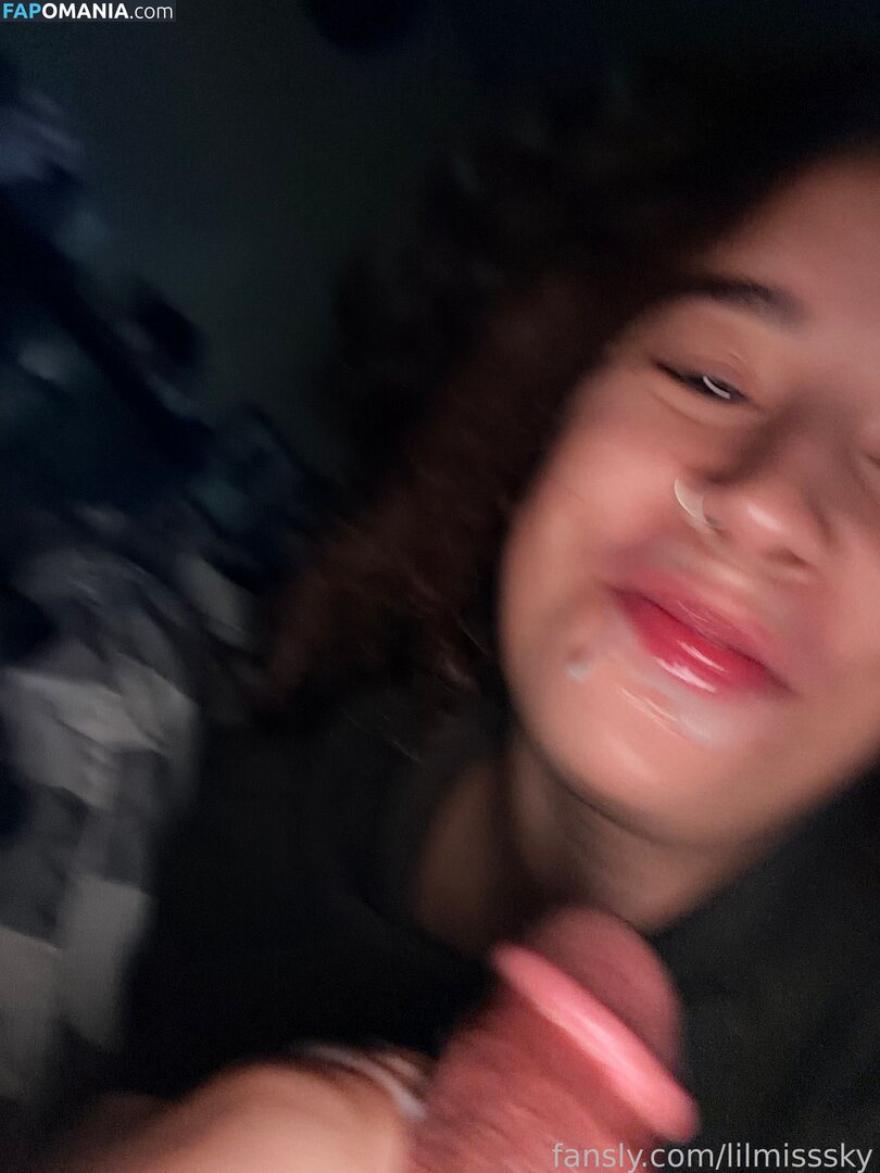 Lilmisssky / knd_sky Naken OnlyFans  Läckta Foto #4