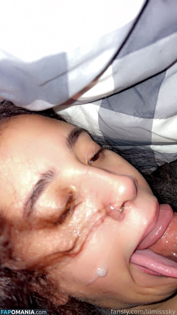 Lilmisssky / knd_sky Naken OnlyFans  Läckta Foto #5