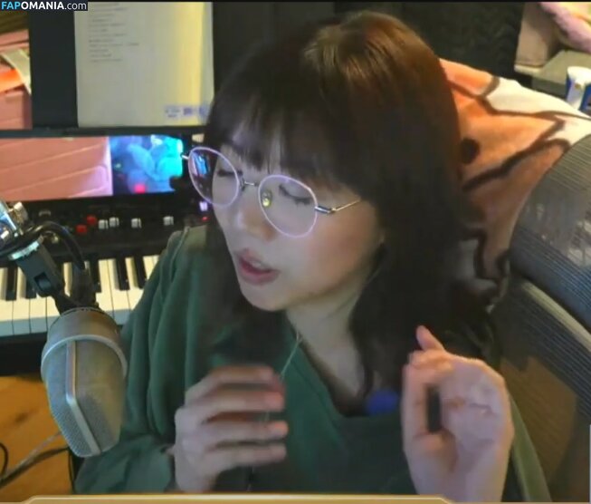 LilyPichu / onlysaber Naken OnlyFans  Läckta Foto #308