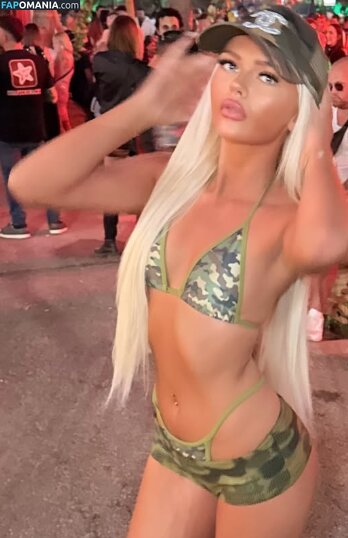 Lilyrosemoore_ Naken OnlyFans  Läckta Foto #7