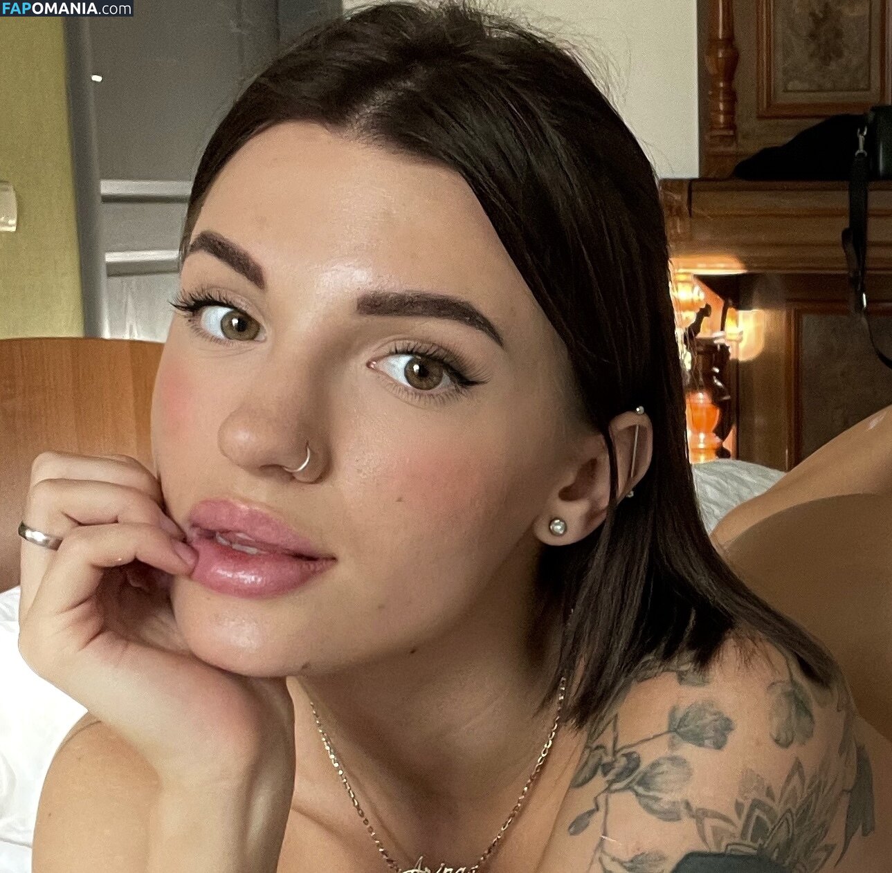 lisaero / lisaerojames / xxvasilisa Naken OnlyFans  Läckta Foto #3