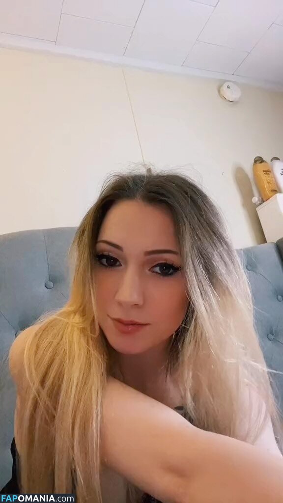 Little Momma / Littleemommaa21 / littlee.mommaa23 / littleemommaa23 Naken OnlyFans  Läckta Foto #2