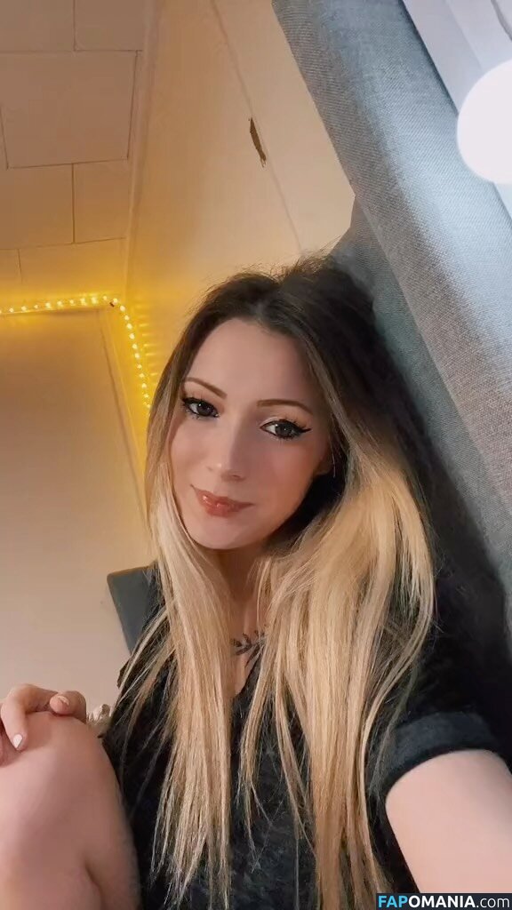 Little Momma / Littleemommaa21 / littlee.mommaa23 / littleemommaa23 Naken OnlyFans  Läckta Foto #11