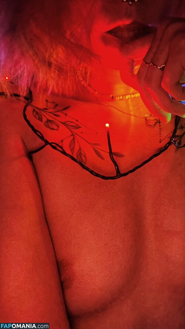 Little Satana / little.satana / s.satana_666 / tomnaya_satana Naken OnlyFans  Läckta Foto #24