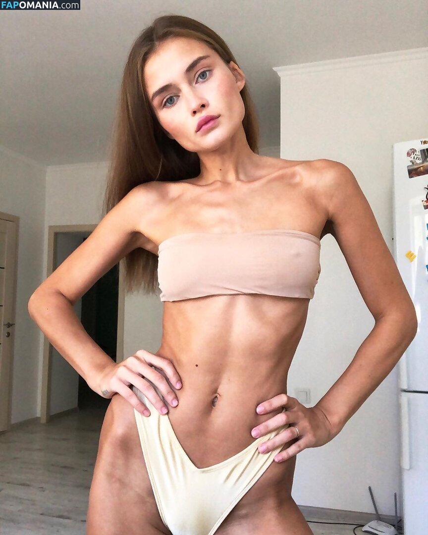 Lola Dikova / loladikovaa Naken OnlyFans  Läckta Foto #6