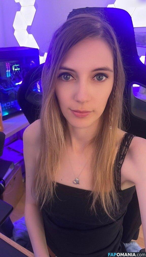 Lory / loorybbyg / vinoogeile Naken OnlyFans  Läckta Foto #10