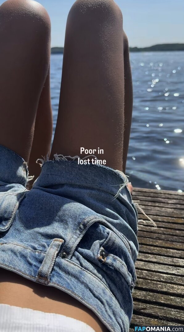 Lotta Emilie Stichler / lottastichler Naken OnlyFans  Läckta Foto #14