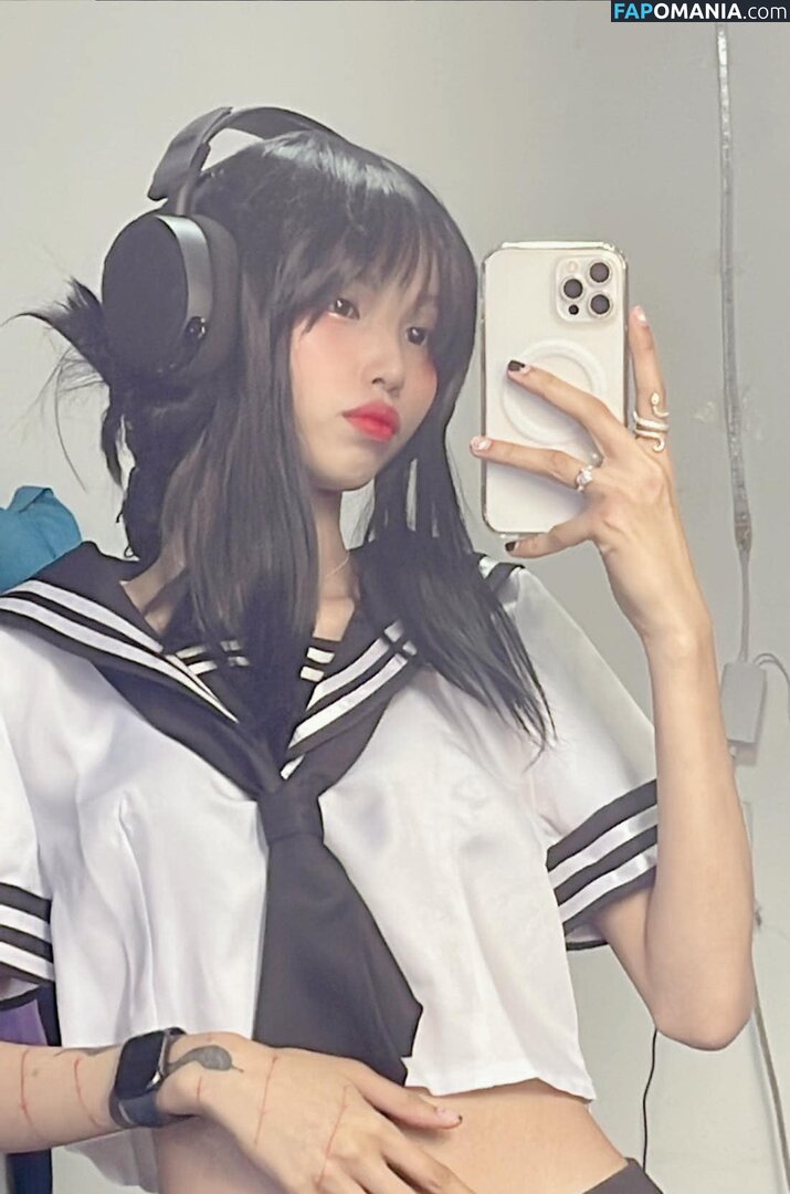 Lilith / Lou Aenlle / llthidk Naken OnlyFans  Läckta Foto #30
