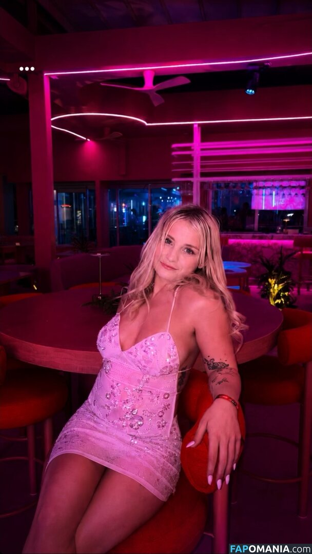 luceoliviaxo / lucyxoliviaa Naken OnlyFans  Läckta Foto #9