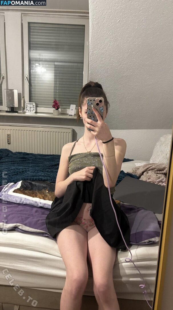 Lucy Müller / https: / luisaahartmann / luisaamachtfaxxen / luisahartmann Naken OnlyFans  Läckta Foto #2
