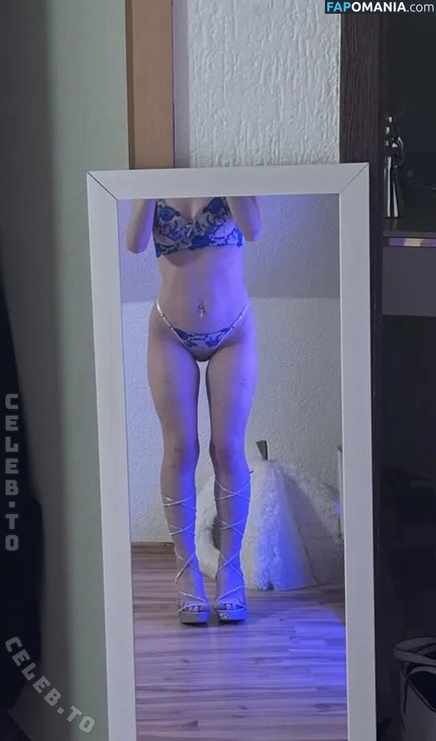 Lucy Müller / https: / luisaahartmann / luisaamachtfaxxen / luisahartmann Naken OnlyFans  Läckta Foto #6