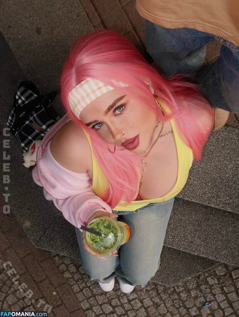 Luisa Früh / frluuisa Naken OnlyFans  Läckta Foto #6