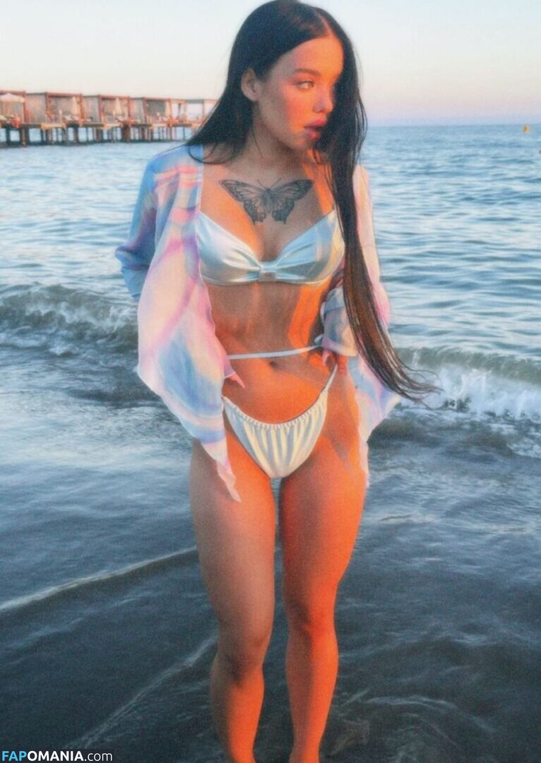 lyna_com2000 Naken OnlyFans  Läckta Foto #8