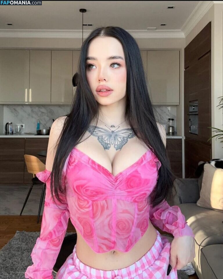 lyna_com2000 Naken OnlyFans  Läckta Foto #9