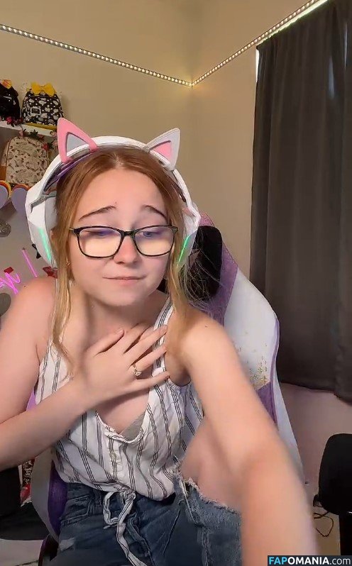 Lyssaurora Naken OnlyFans  Läckta Foto #28