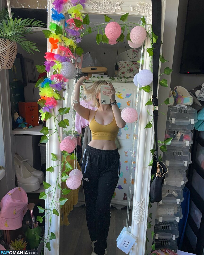 m.ae.3 / mae Naken OnlyFans  Läckta Foto #29