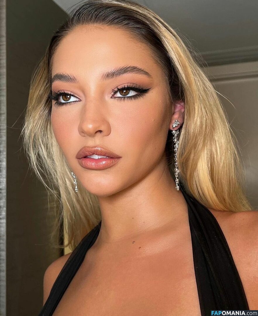 Madelyn Cline / madelyncline Naken OnlyFans  Läckta Foto #269