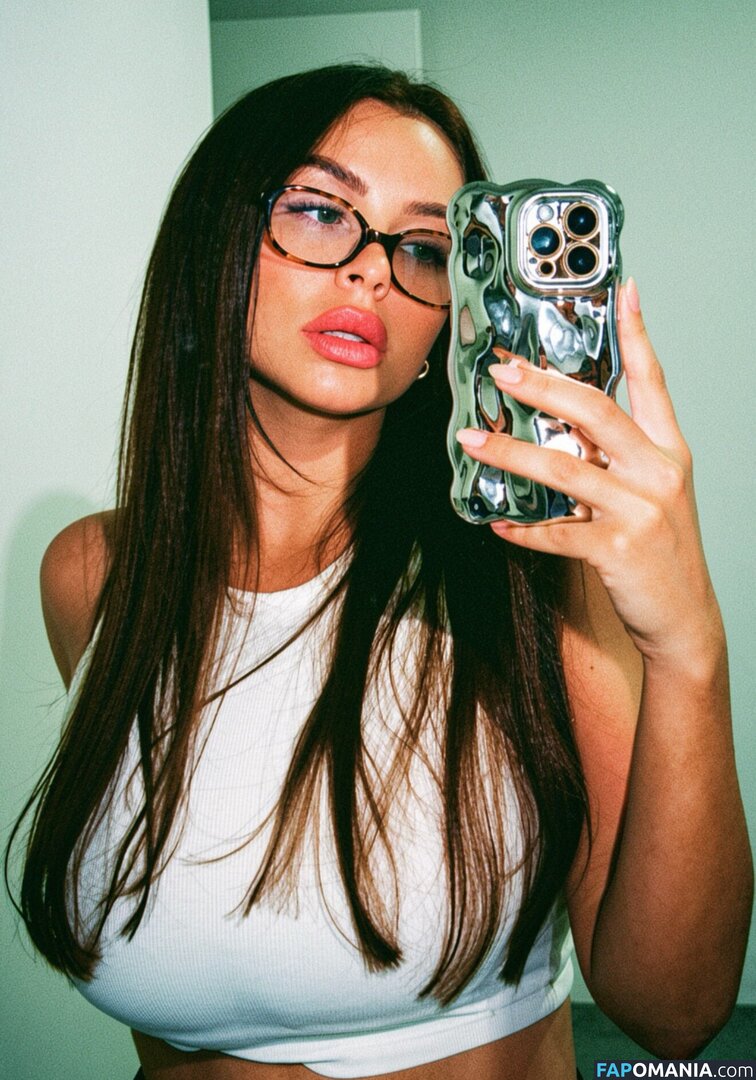 Madison Mclachlan Naken OnlyFans  Läckta Foto #1