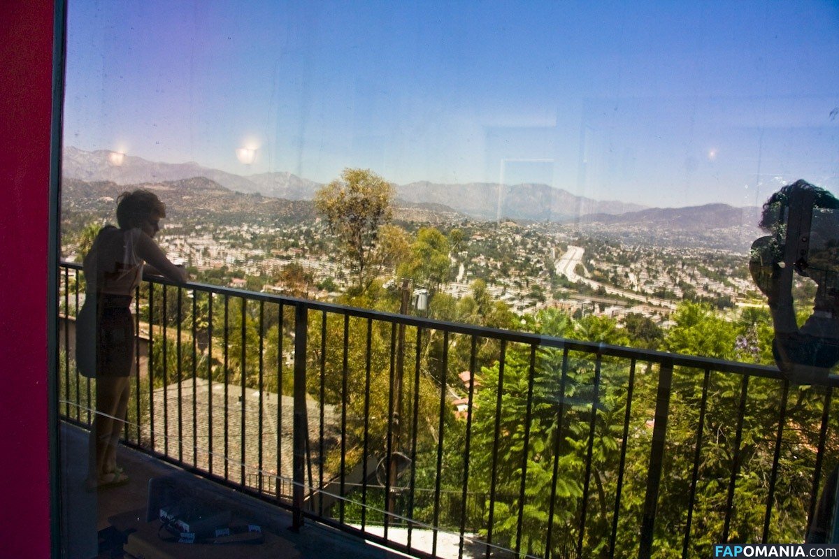 Mae Whitman / mistergarf Naken OnlyFans  Läckta Foto #10