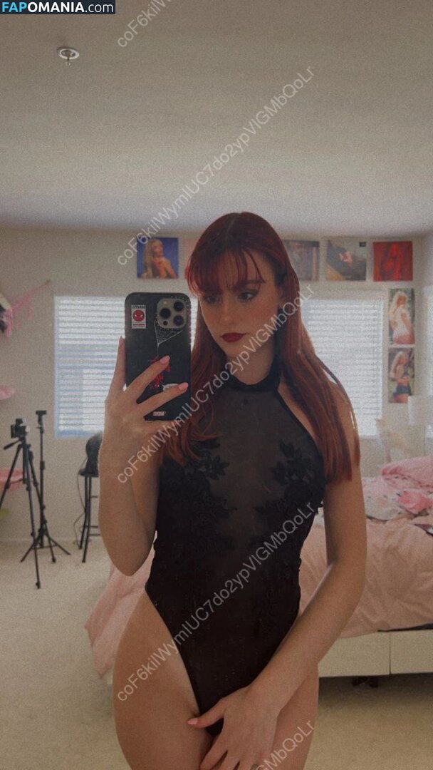 Magazine.rooster / Maggie Roscher Naken OnlyFans  Läckta Foto #16