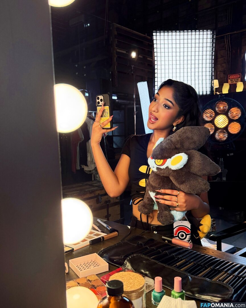 Maitreyi Ramakrishnan / maitreyiramakrishnan / ramakrishnannn Naken OnlyFans  Läckta Foto #1