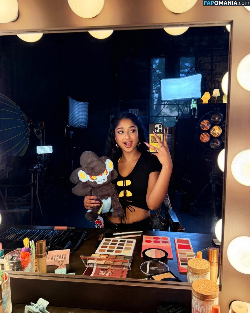 Maitreyi Ramakrishnan / maitreyiramakrishnan / ramakrishnannn Naken OnlyFans  Läckta Foto #2