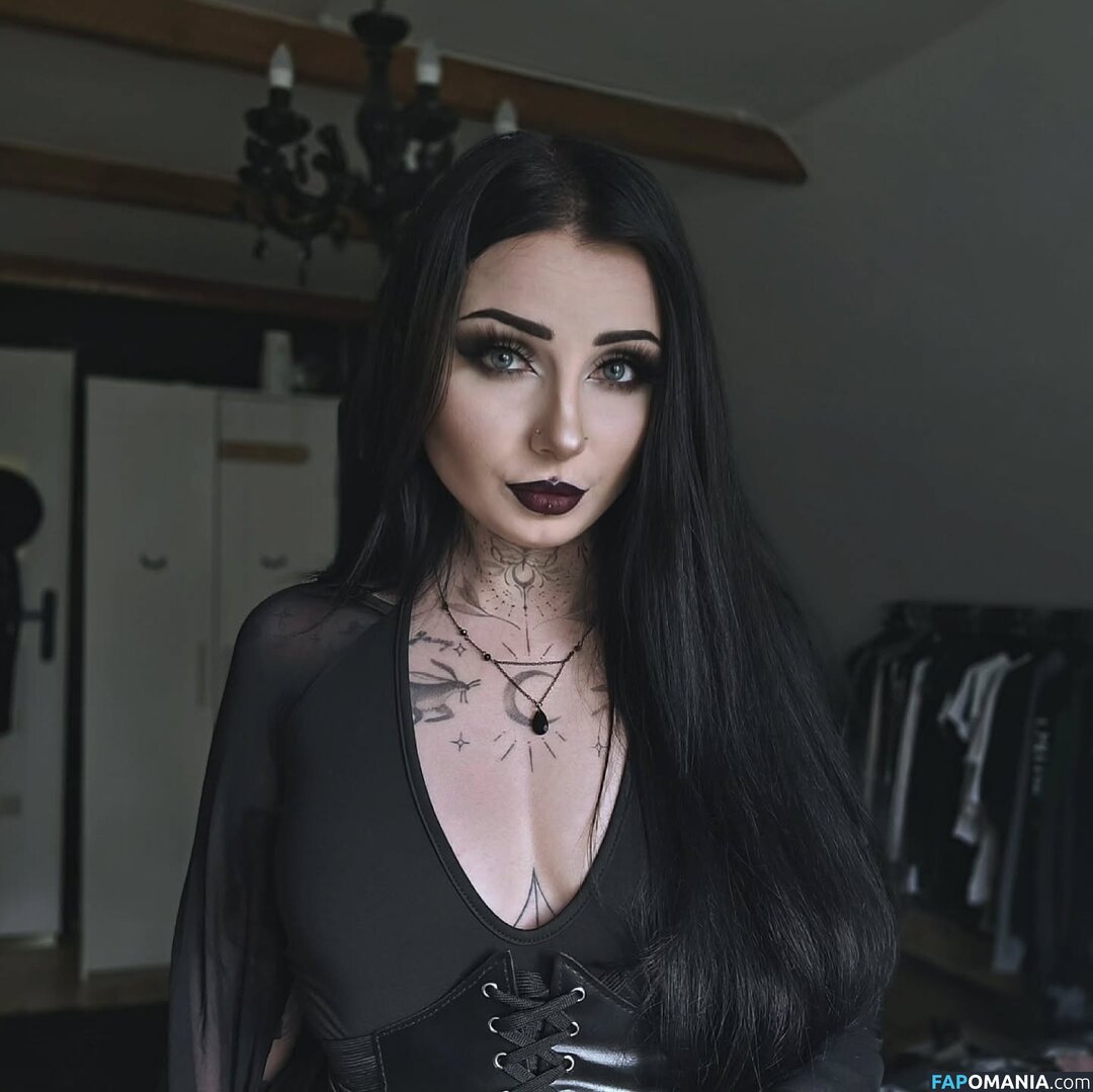 Marciasrarcia / Marta M. Naken OnlyFans  Läckta Foto #1