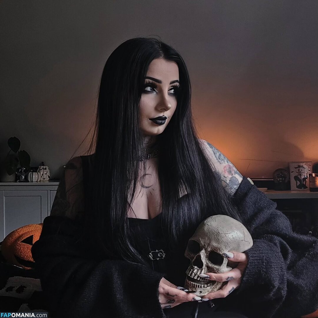 Marciasrarcia / Marta M. Naken OnlyFans  Läckta Foto #2