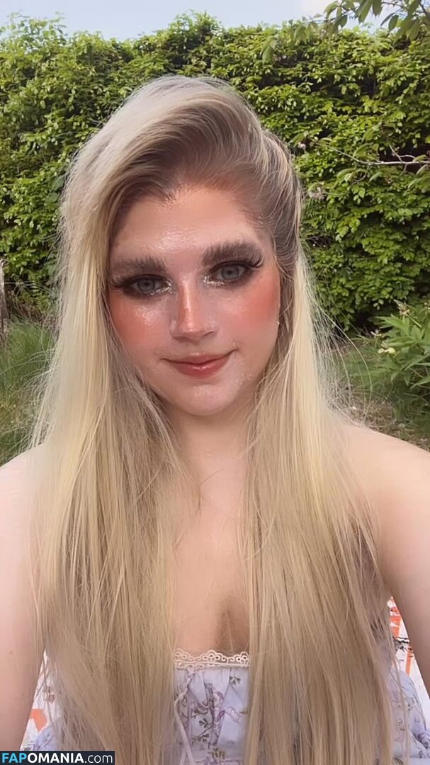 Marina Joyce / marinamewmeow Naken OnlyFans  Läckta Foto #5