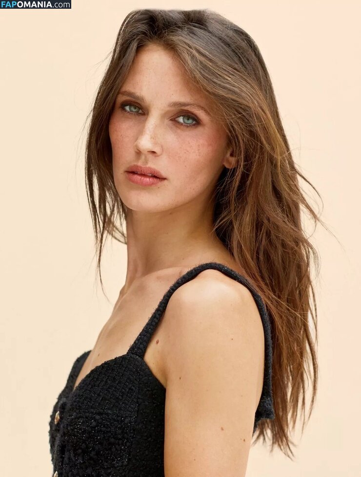 Marine Vacth / https: / marine_vacth / marinvacth Naken OnlyFans  Läckta Foto #5