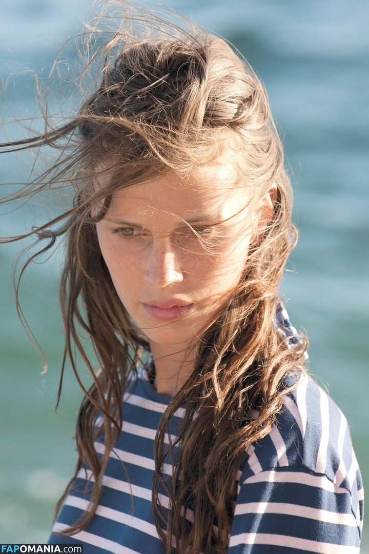 Marine Vacth / https: / marine_vacth / marinvacth Naken OnlyFans  Läckta Foto #8