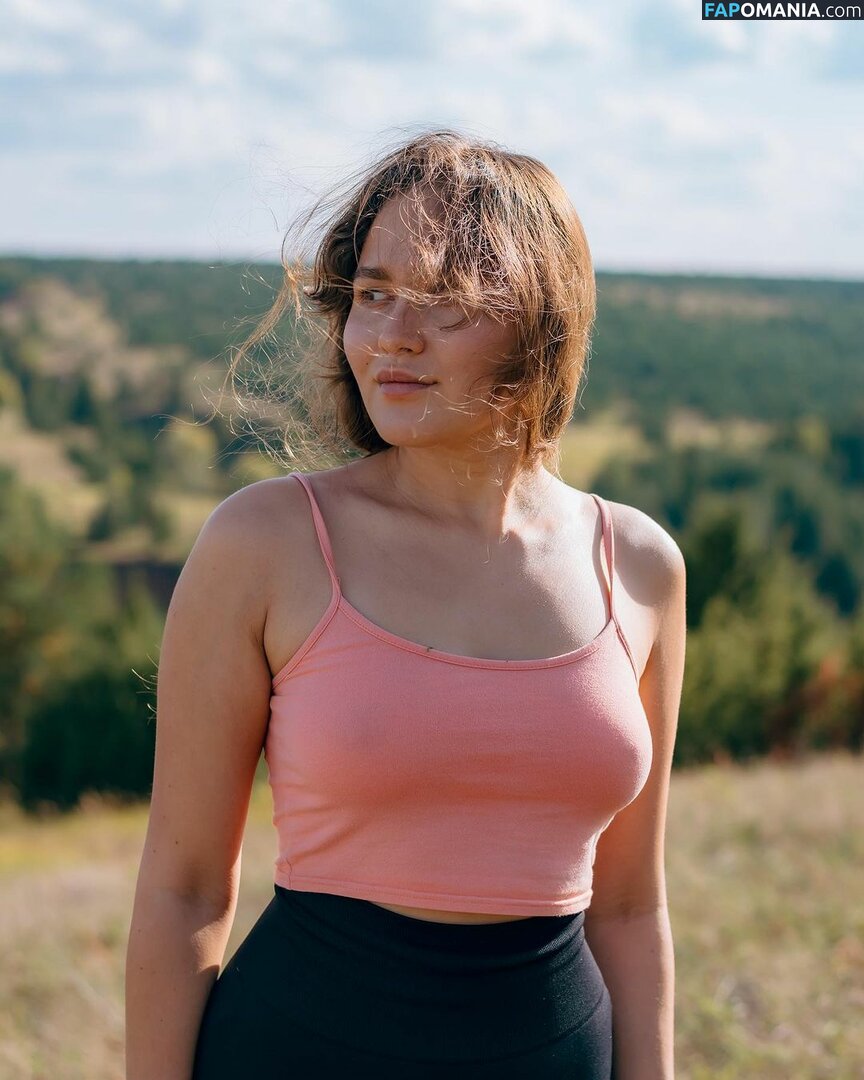 Marusya Shiklina / Marusya outdoors / marusya / marusya.shiklina Naken OnlyFans  Läckta Foto #35