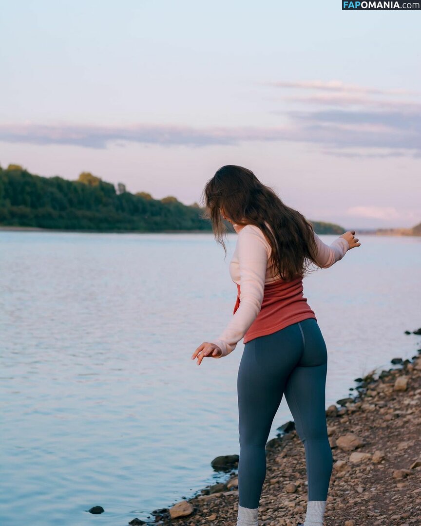 Marusya Shiklina / Marusya outdoors / marusya / marusya.shiklina Naken OnlyFans  Läckta Foto #71