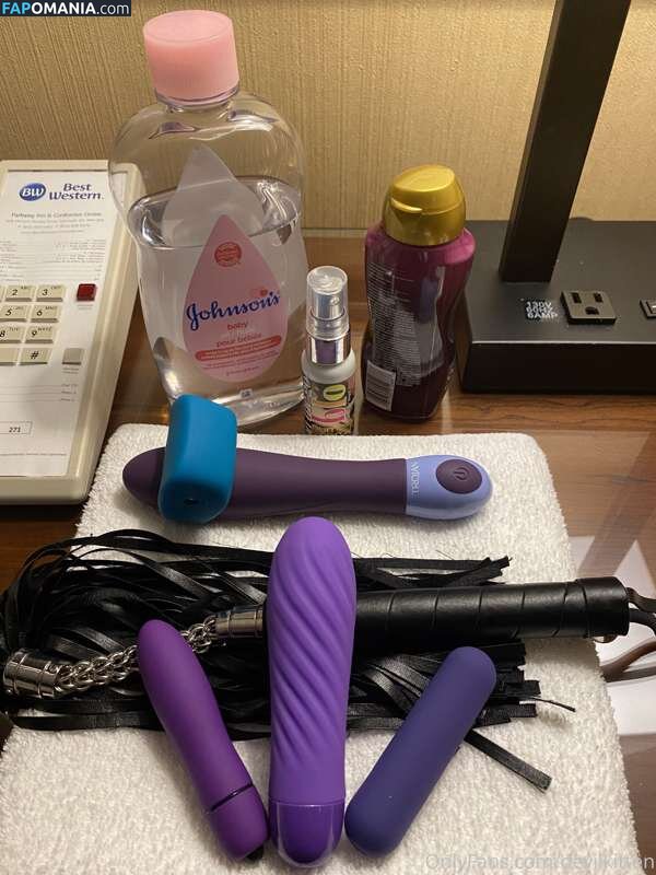 devilkittenfree / https: / mazikeen / ravioliolioli._ Naken OnlyFans  Läckta Foto #2