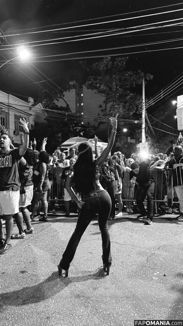 MC Rebecca / rebecca Naken OnlyFans  Läckta Foto #1