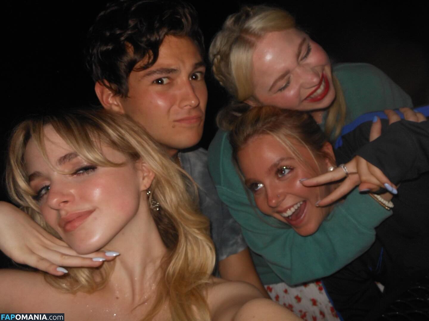 Mckenna Grace / mckennagrace / mckennagraceful Naken OnlyFans  Läckta Foto #187