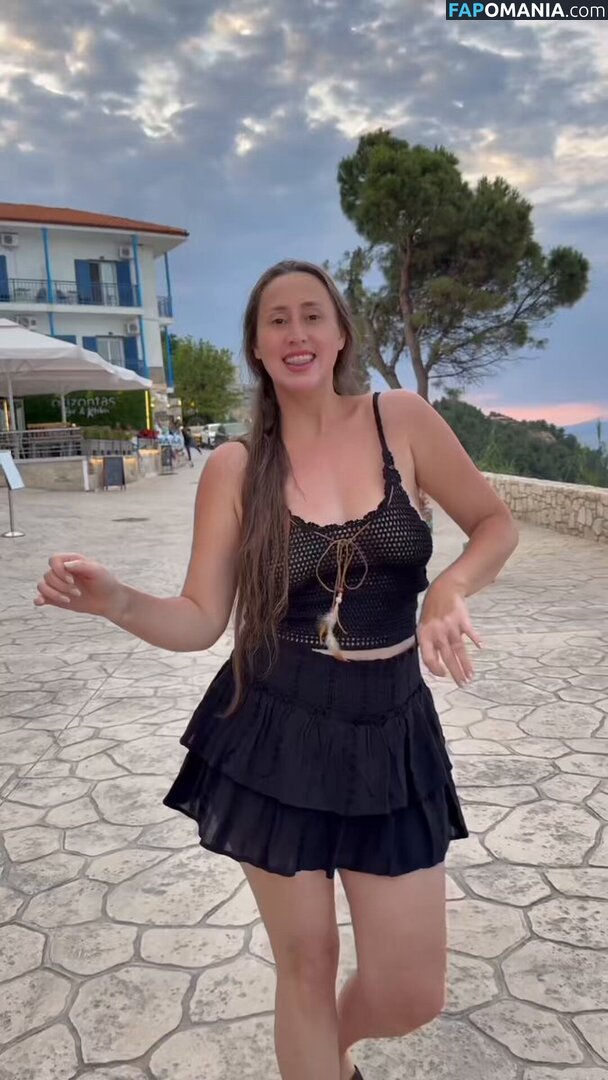 Melike Bulu Cankurt Naken OnlyFans  Läckta Foto #1