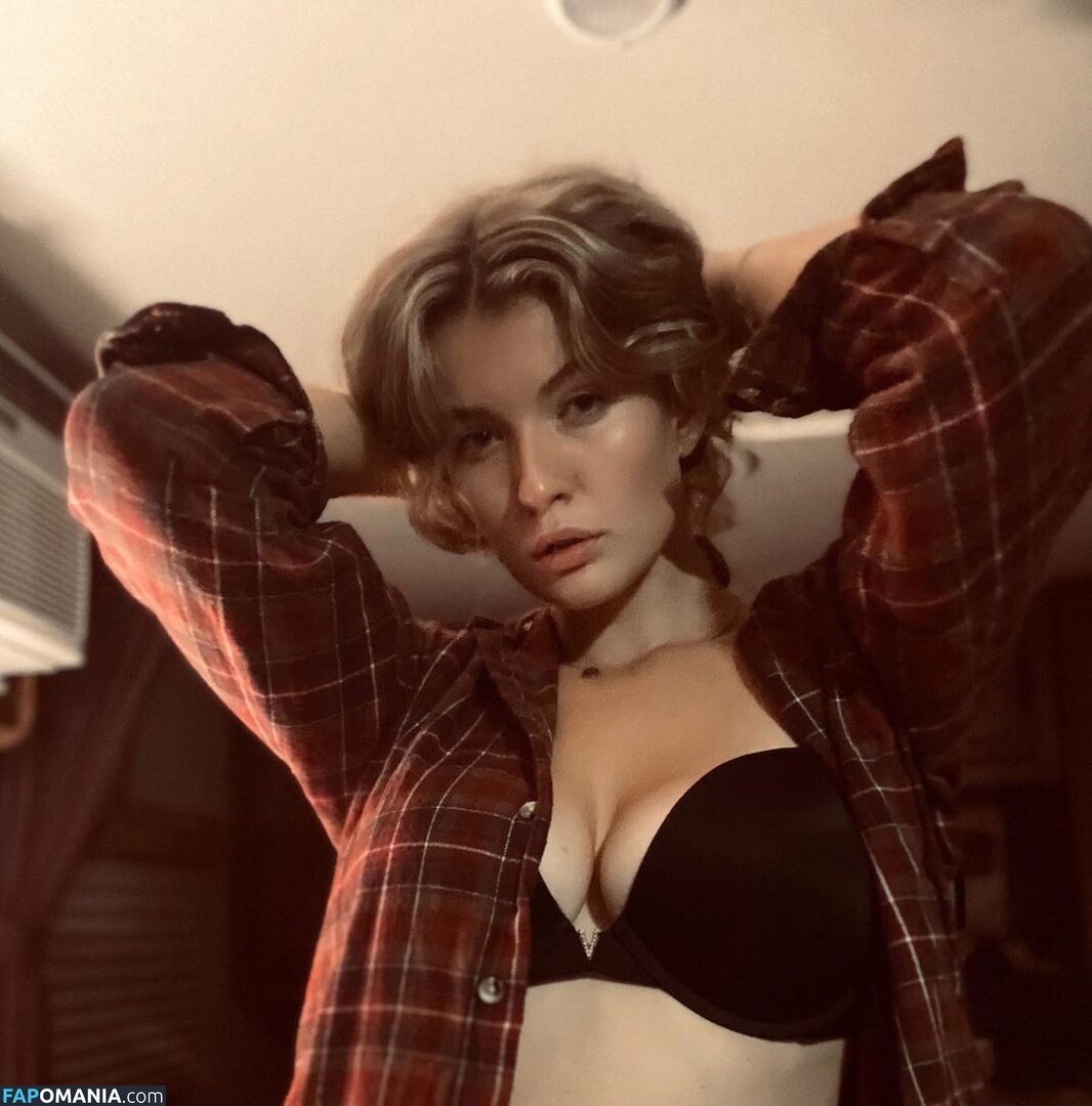 MelanoOffical / Mia Melano / https: / mia_melano / officialmiamelano Naken OnlyFans  Läckta Foto #254