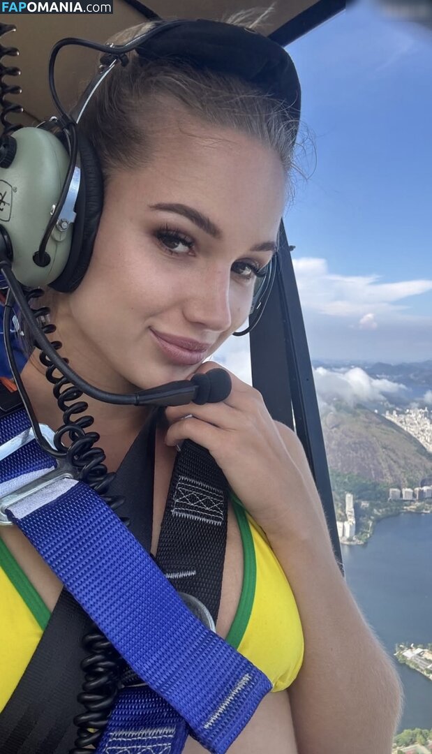 Michelle Hartmann Naken OnlyFans  Läckta Foto #4