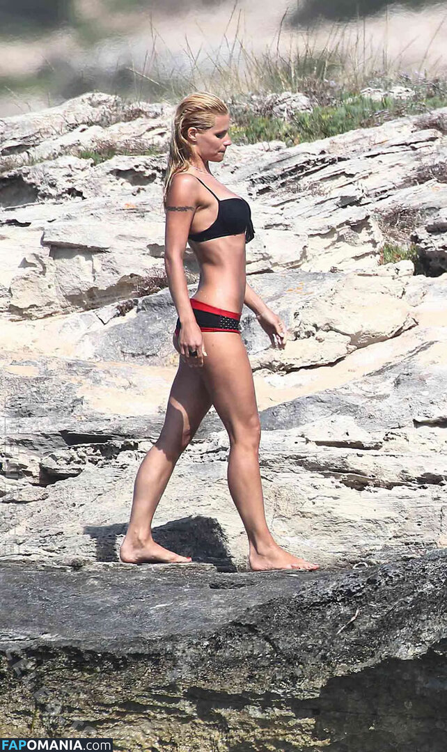 Michelle Hunziker / https: / m_hunziker / therealhunzigram Naken OnlyFans  Läckta Foto #397