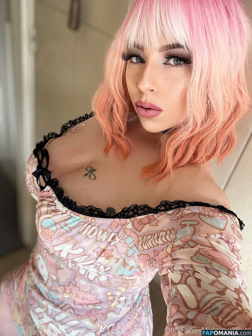 midgetwithtits Naken OnlyFans  Läckta Foto #2