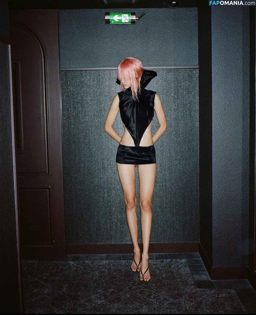 Mika Schneider / mikaschndr Naken OnlyFans  Läckta Foto #2