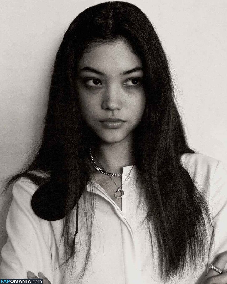 Mika Schneider / mikaschndr Naken OnlyFans  Läckta Foto #5