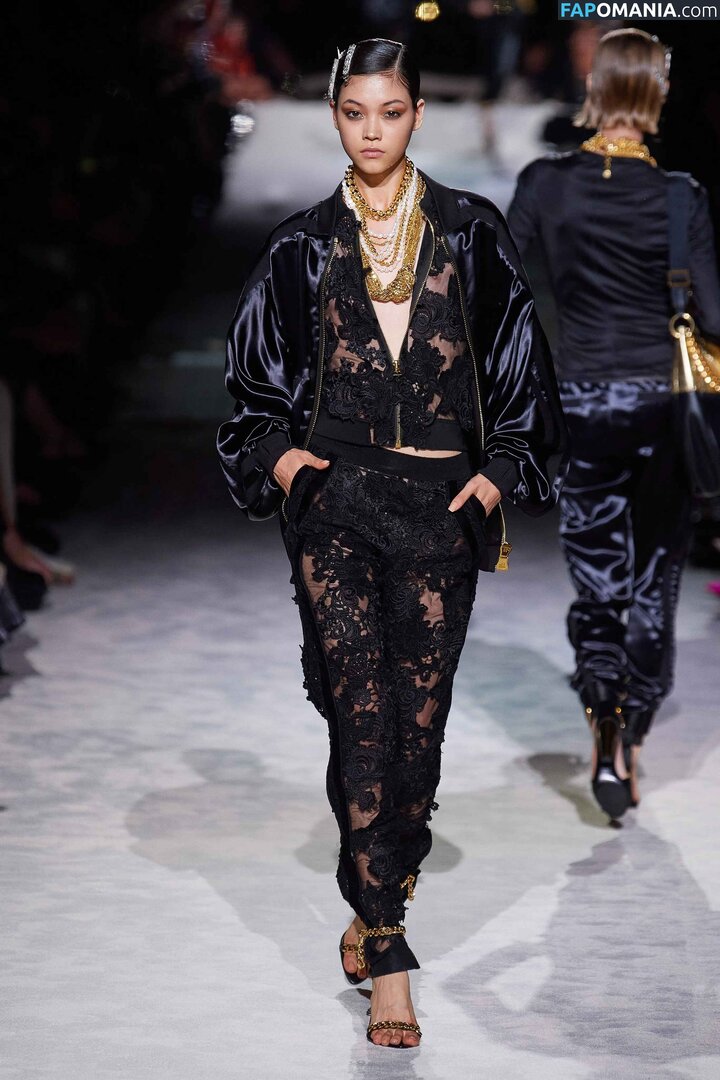 Mika Schneider / mikaschndr Naken OnlyFans  Läckta Foto #7