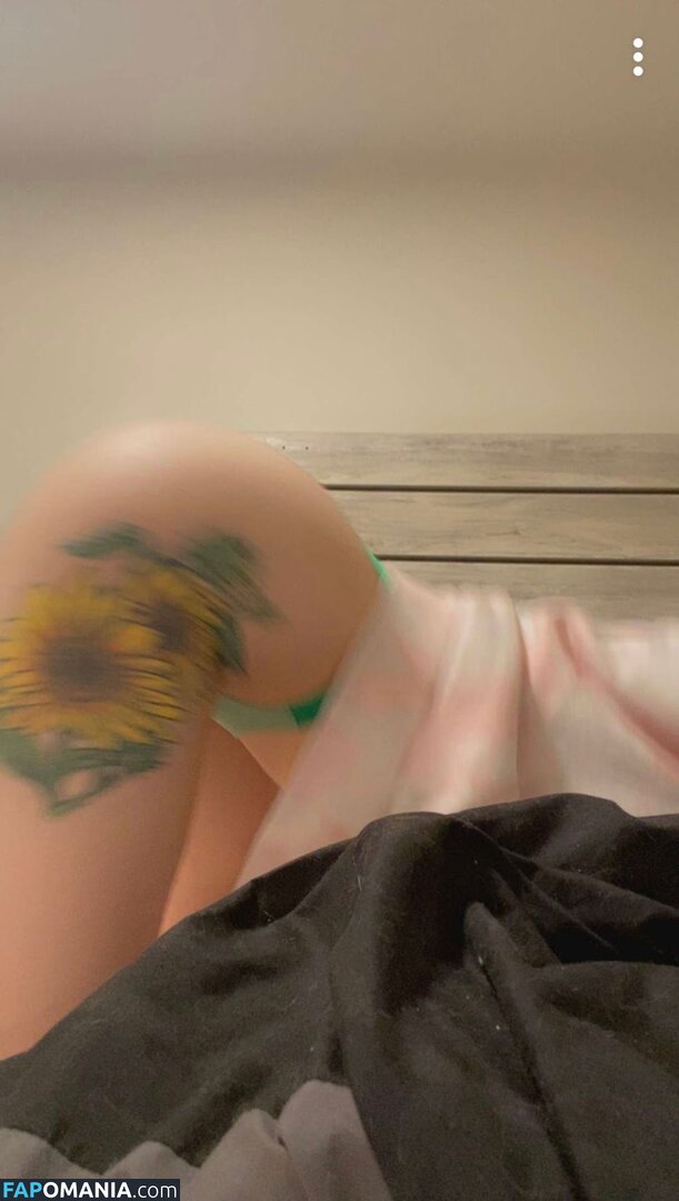 Mikaya / mikachukaylaroo Naken OnlyFans  Läckta Foto #5