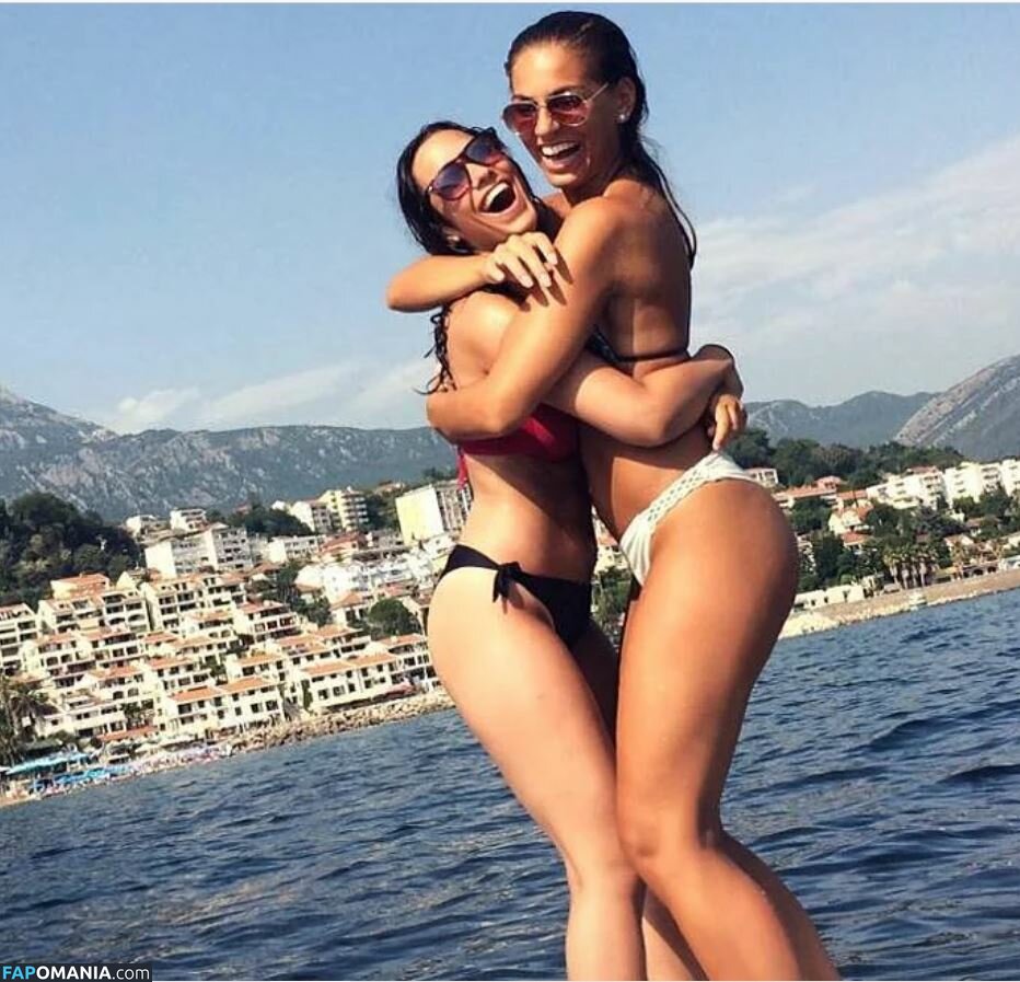 LM Reactions / LMreaction / Milena And Lola / milena.lola Naken OnlyFans  Läckta Foto #77
