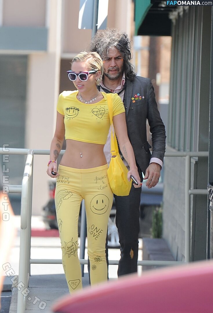 Miley Cyrus / https: / mileycyrus Naken OnlyFans  Läckta Foto #6