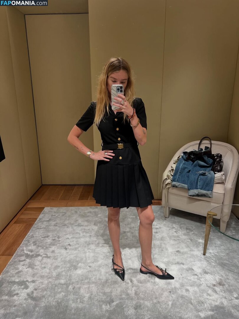 Milly Alcock / https: / millyalcock Naken OnlyFans  Läckta Foto #285
